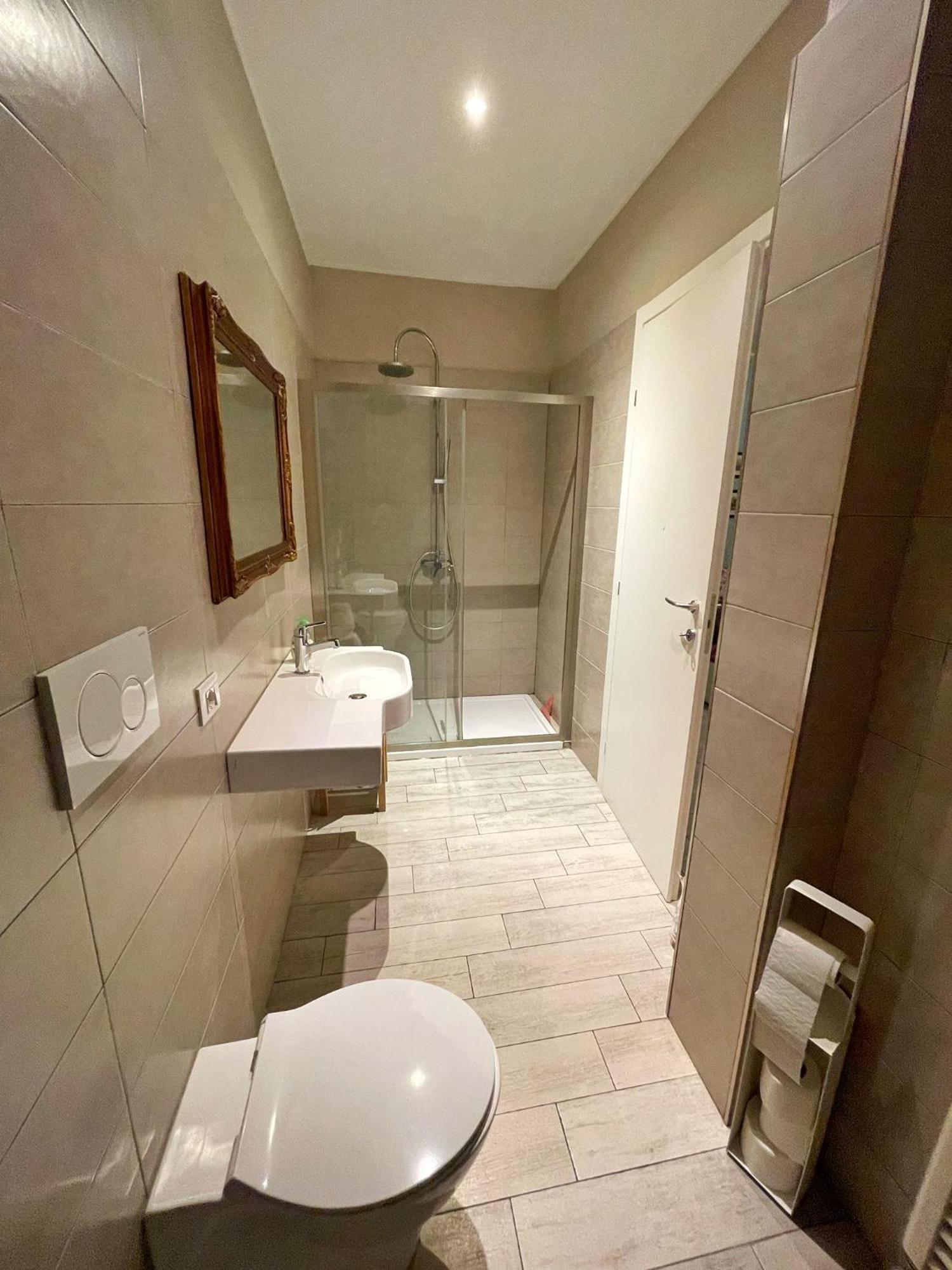 Alla Scaletta - Stanze Con Bagno Privato E Wifi A Pochi Passi Dal Duomo Mirandola Eksteriør bilde
