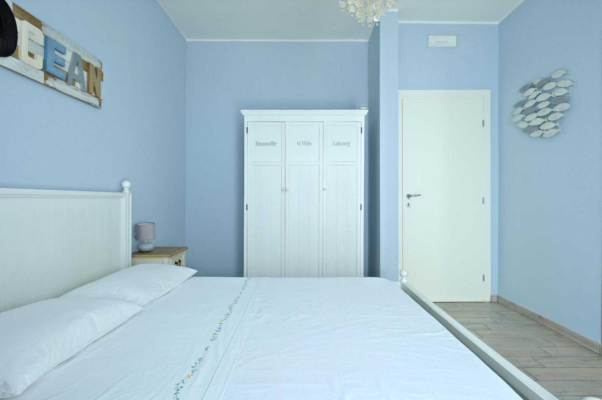 Alla Scaletta - Stanze Con Bagno Privato E Wifi A Pochi Passi Dal Duomo Mirandola Eksteriør bilde